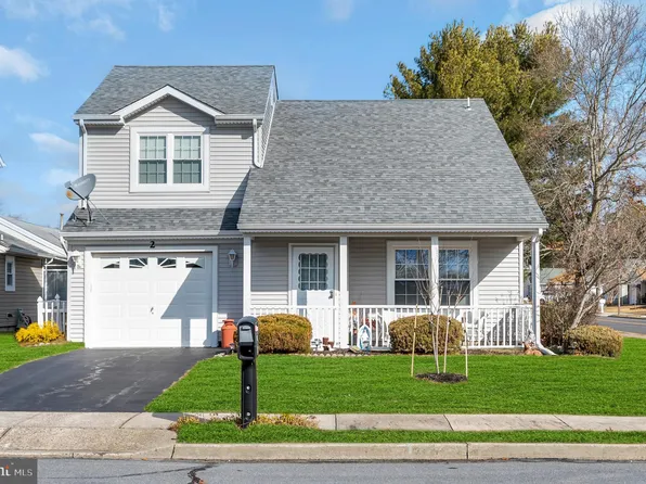 2 Poplar Ct, Barnegat, NJ 08005