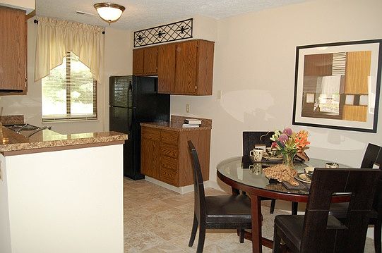 2nd image of 5572 Quicksilver Dr