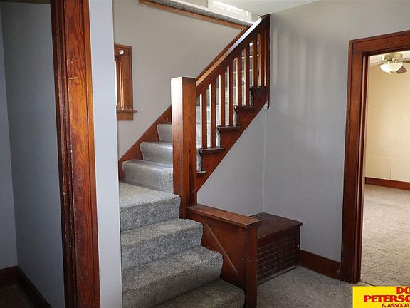 4th image of 435 W Military Ave