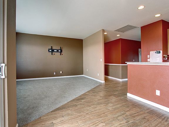 5th image of 2950 Feather Ct