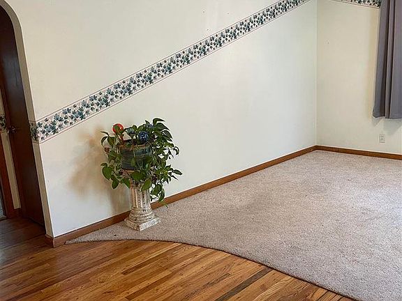 5th image of 1729 Avenue I