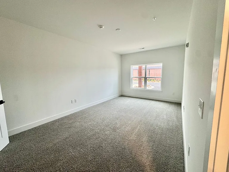 175 Black St W #107 — Photo 11