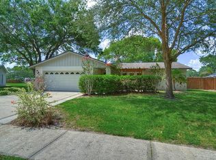 606 Pine Forest Dr, Brandon, FL 33511