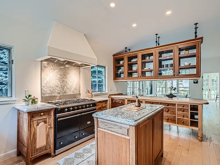 3782 Wonderland Hill Ave — Photo 20