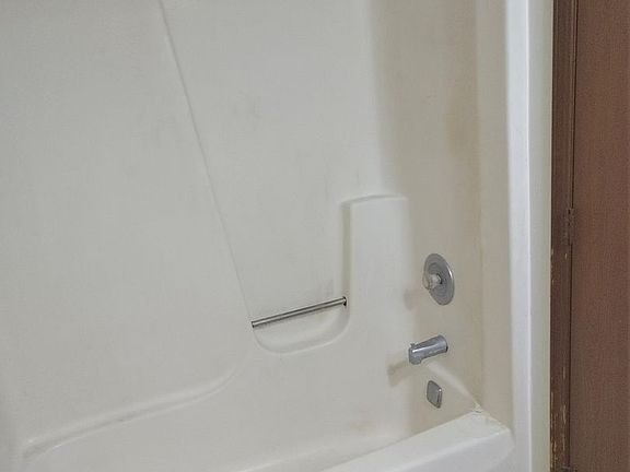 5th image of 412 Crystal Valley Dr APT 3