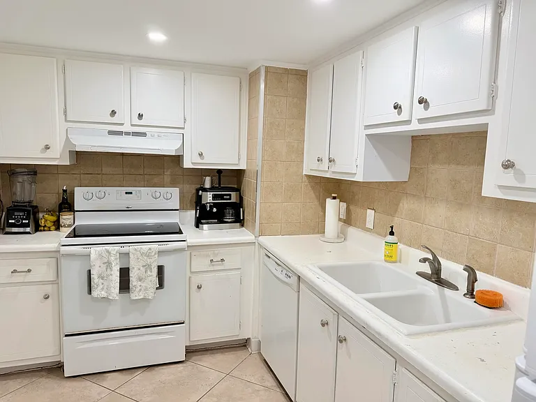 5600 N Flagler Dr #1203 — Photo 19