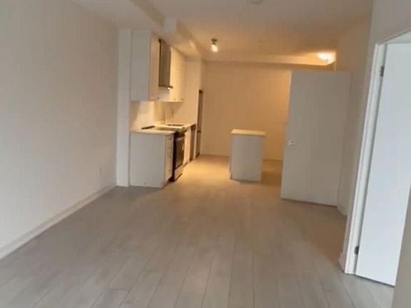 5th image of 55 Duke St W #706