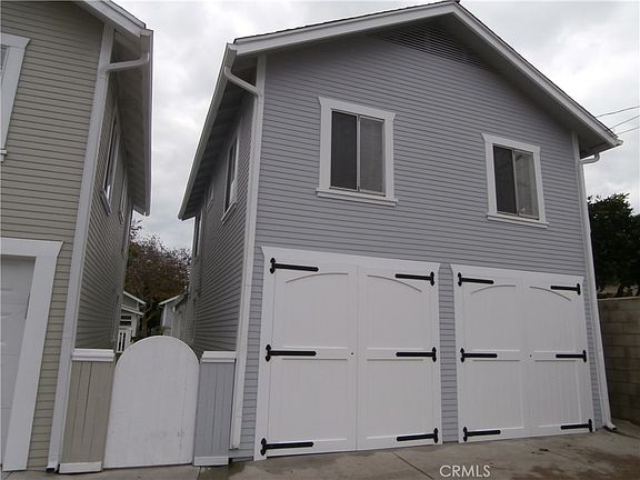 3rd image of 933 10th St APT A