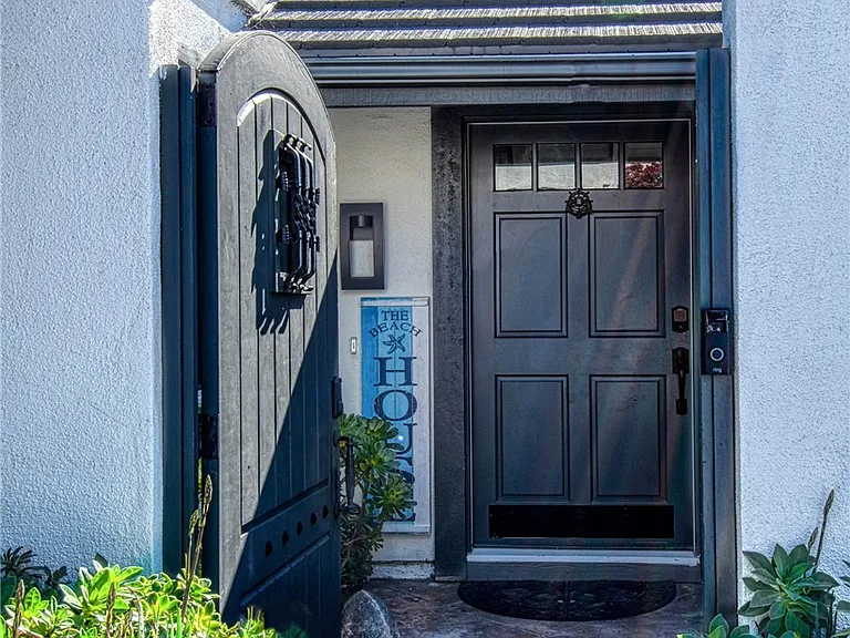 23842 Salvador Bay — Photo 2