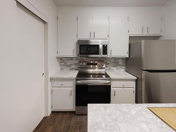 4th image of 5141 Connecticut Dr