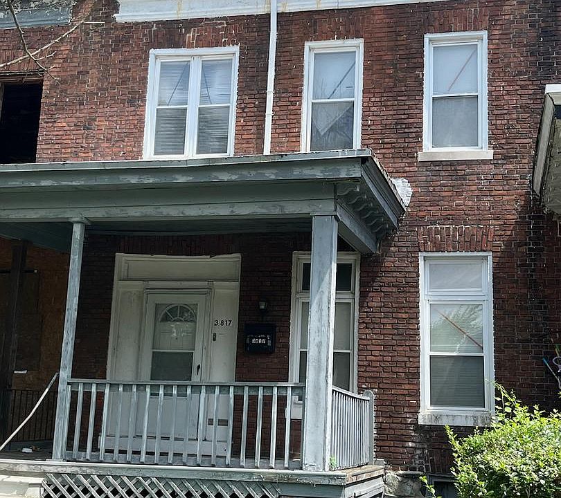 2nd image of 3817 Reisterstown Rd #37