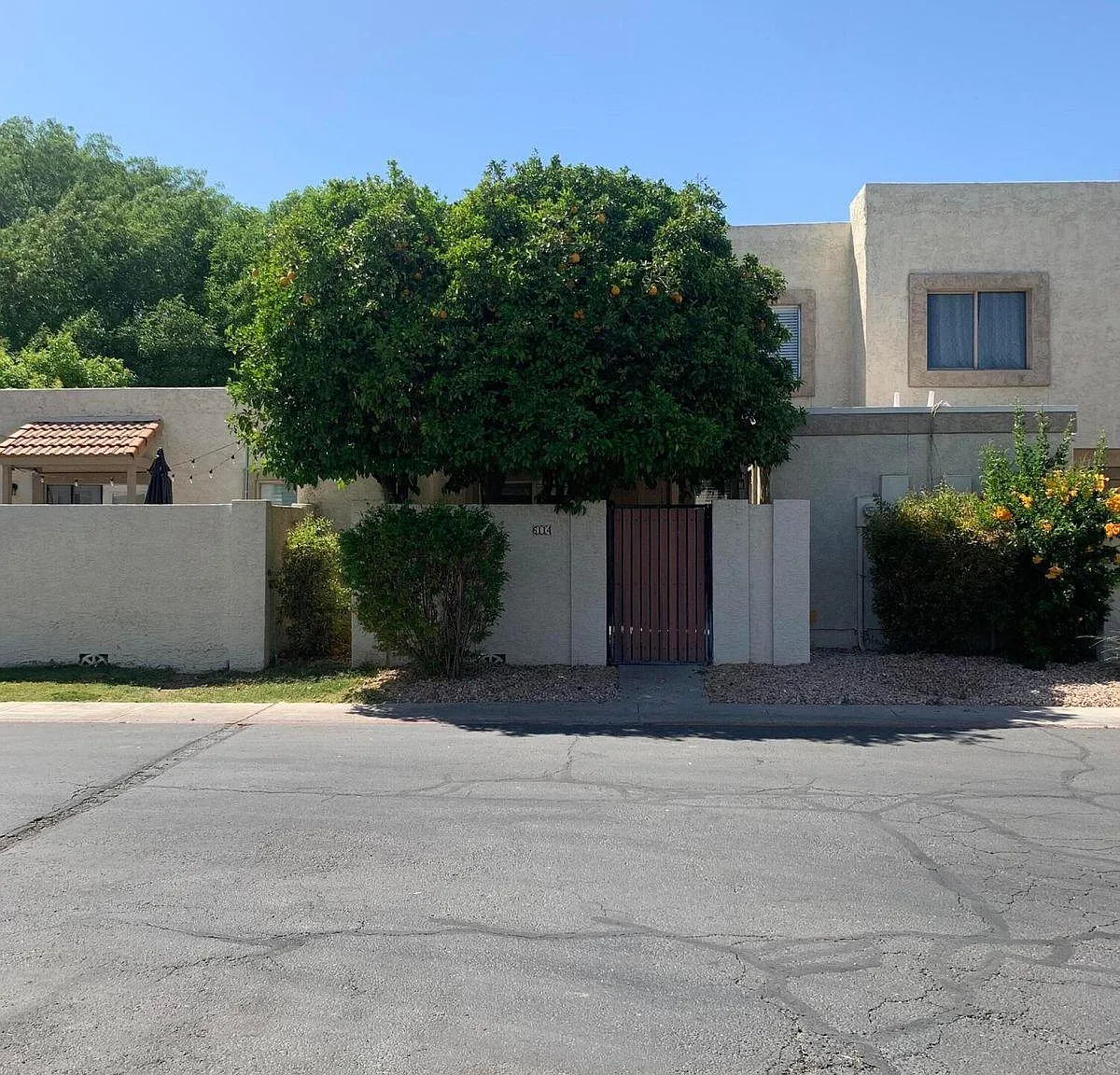 2 bed, 1.5 bath, 924 sqft, $2,300 — Photo 1