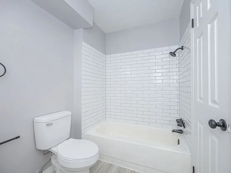 6672 Cortez Cir — Photo 32