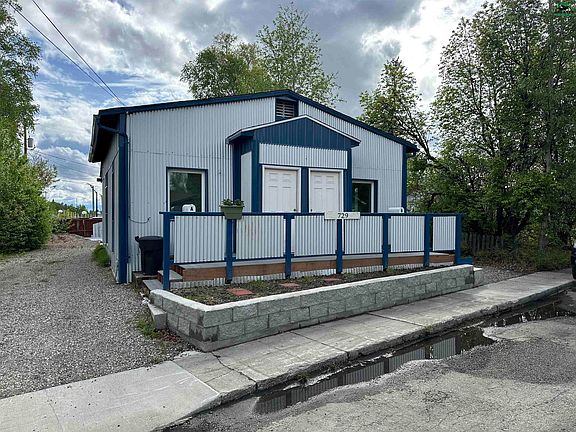 2nd image of 729 9th Ave