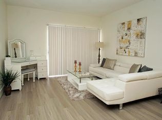 Citronia Landmark, Northridge, CA 91324