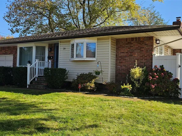 20 Sugarwood Lane, Commack, NY 11725