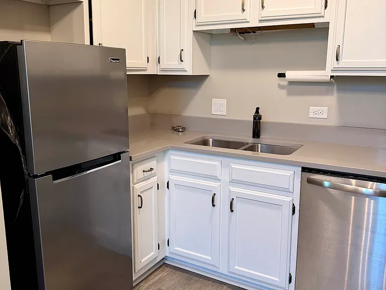 333 S Jefferson St #3H — Photo 12