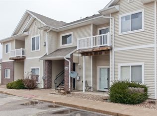 1960 Rockford Rd SW, Cedar Rapids, IA 52404