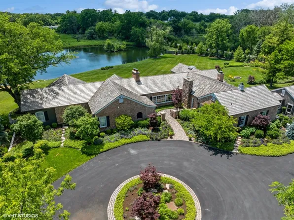 32 Oak Knoll Rd, Barrington Hills, IL 60010