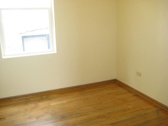5th image of 1546 S Christiana Ave APT 3