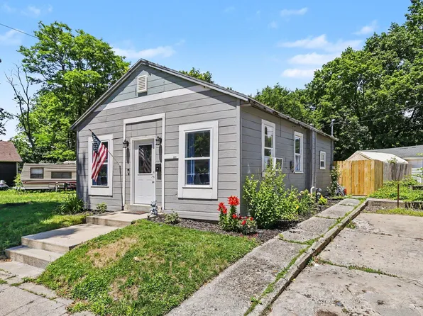 307 E Telegraph St, Dowagiac, MI 49047