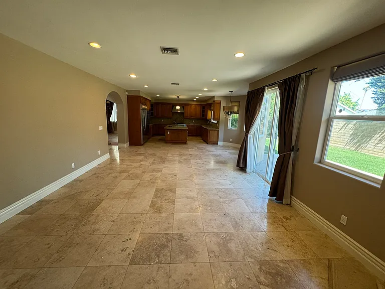 4960 Chimineas Ave — Photo 9