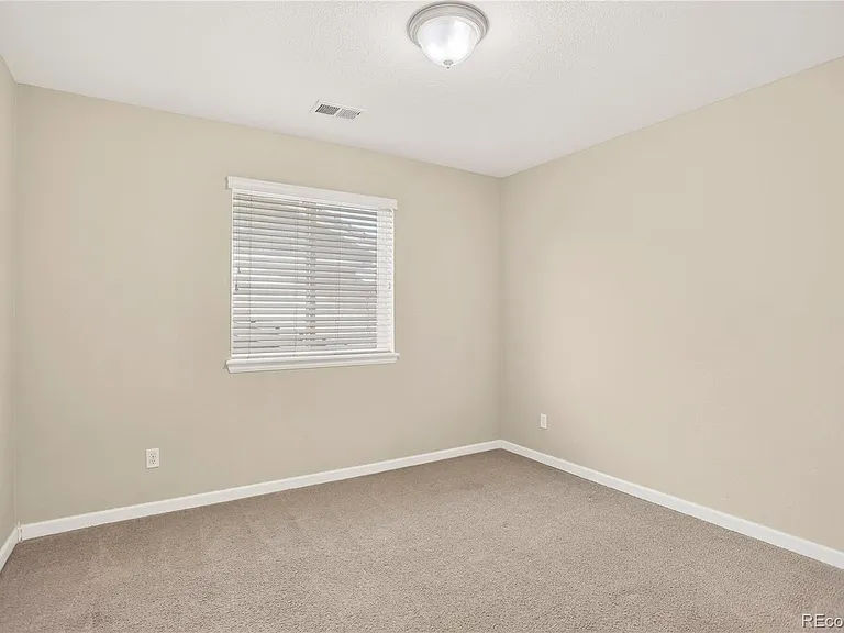 10768 Hillsboro St — Photo 17