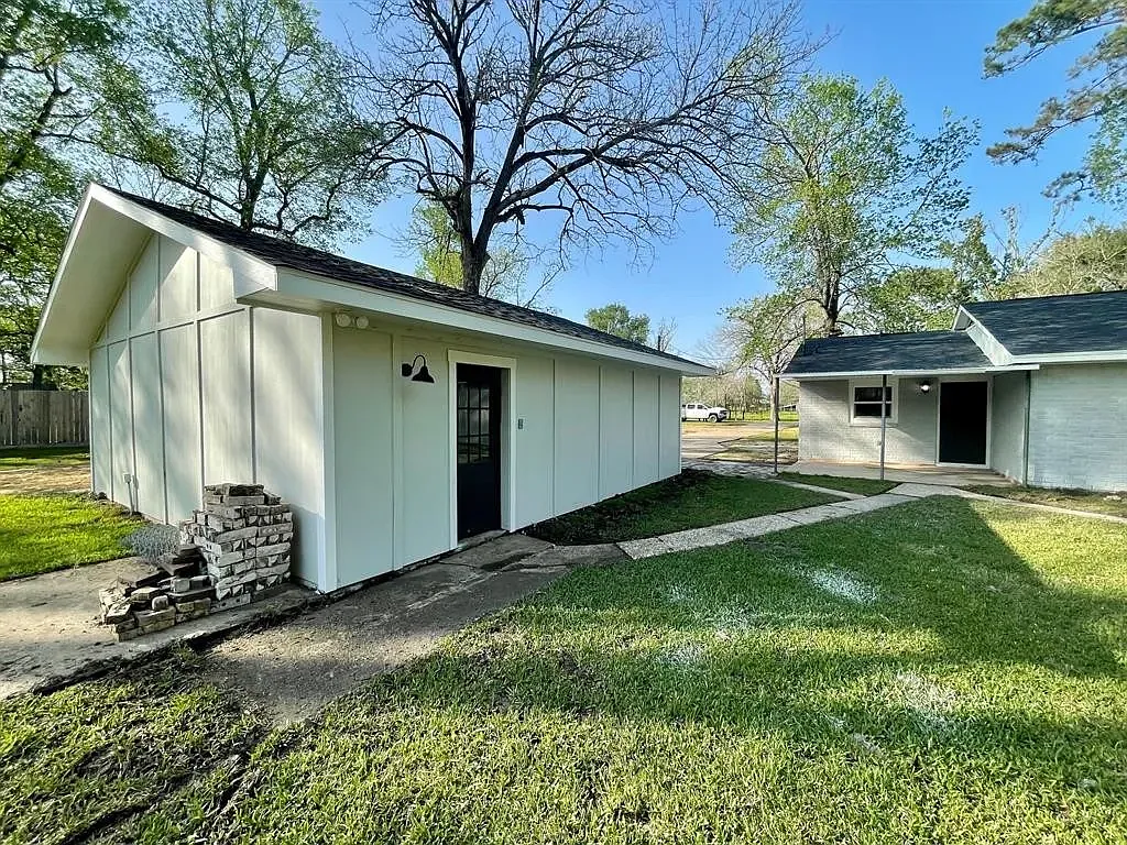 3 bed, 1629 sqft, $2,250 — Photo 4