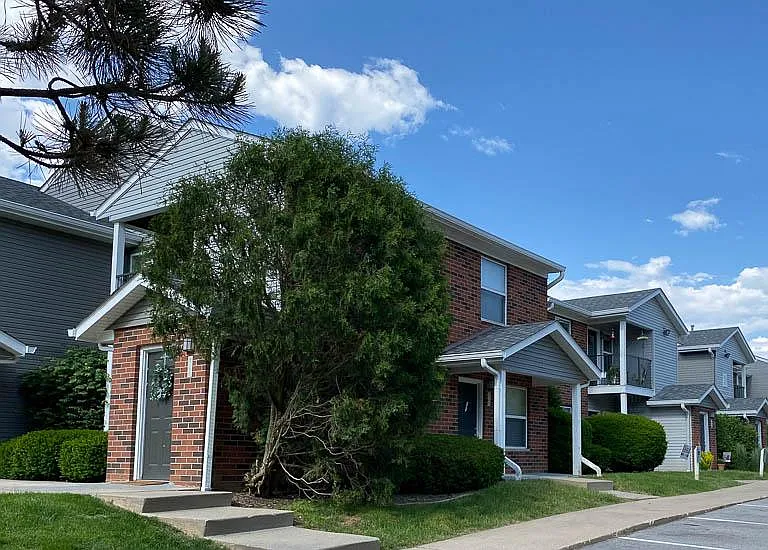 Dunlap Falls Apartments — Photo 7