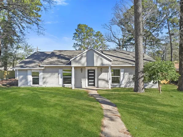 205 Elmwood St, Huntsville, TX 77320