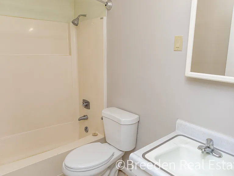 305 Park Ave #D — Photo 11