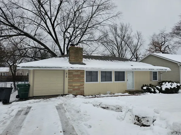 616 S Broadway St, McHenry, IL 60050