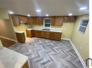 4143 W Roscoe St #G, Chicago, IL 60641
