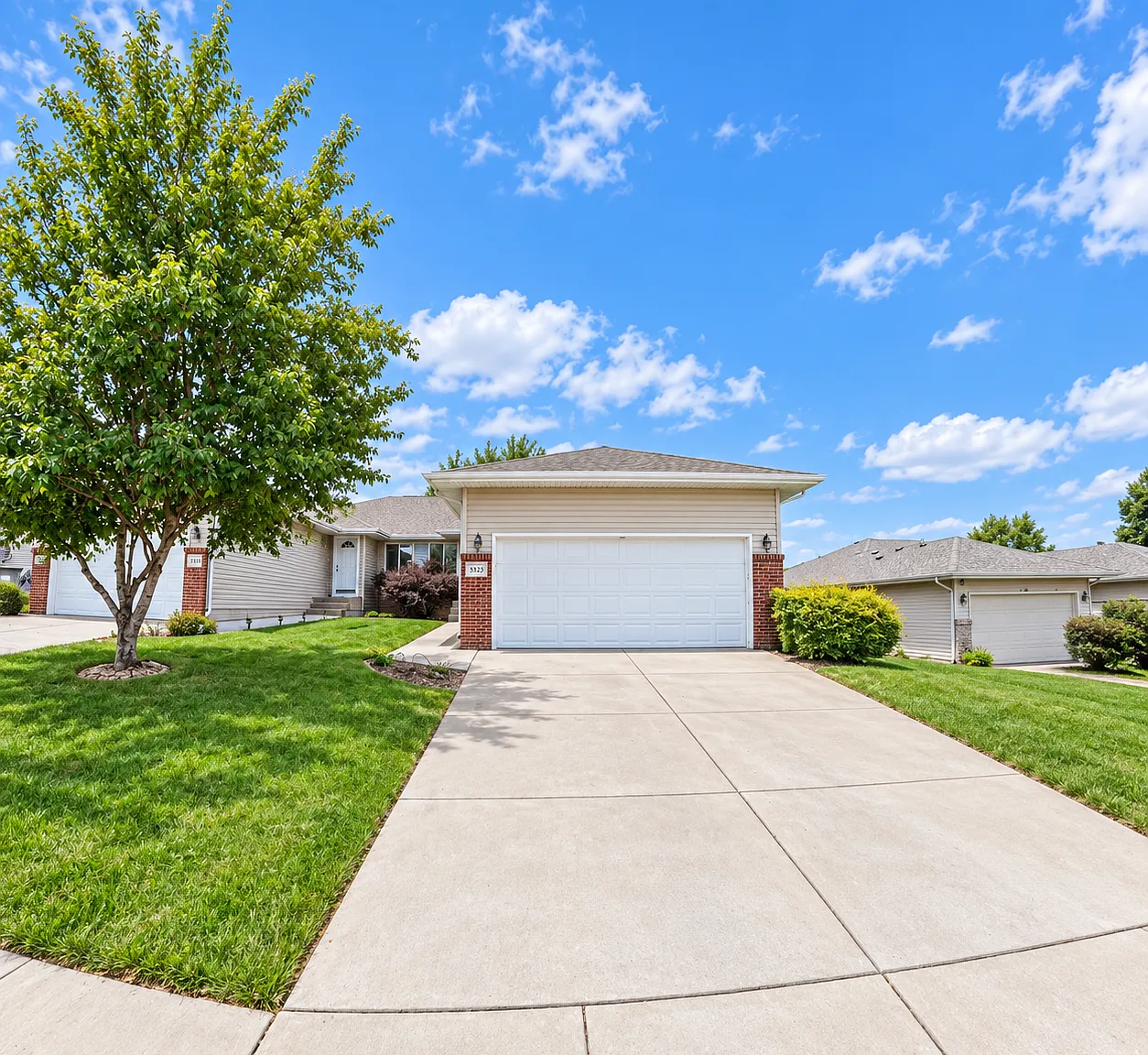 4 bed, 2300 sqft, $2,299 — Photo 1