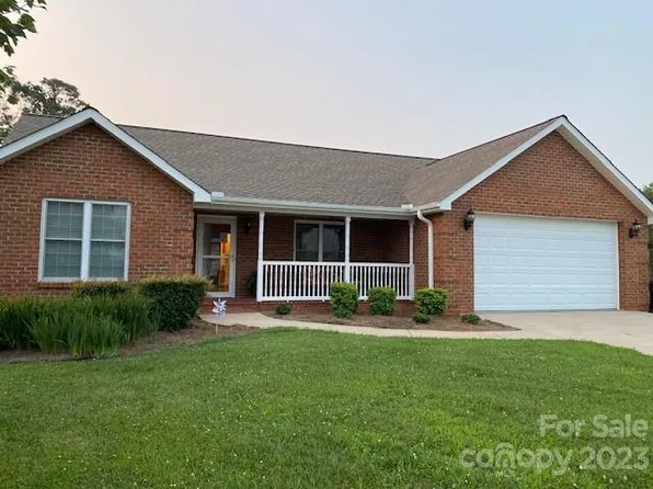 125 Richmond Ct, Spindale, NC 28160