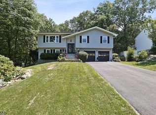 24 7th Ave, Mine Hill, NJ 07803