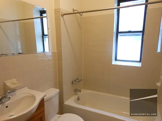 Rented by Highline Residential | media 10