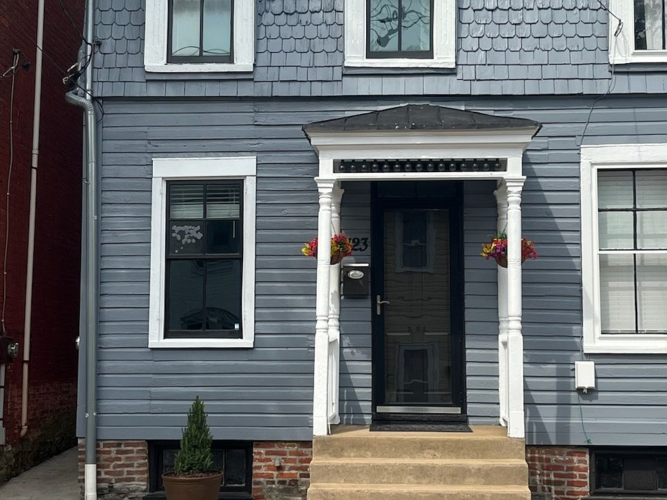 1st image of 323 N Bentz St