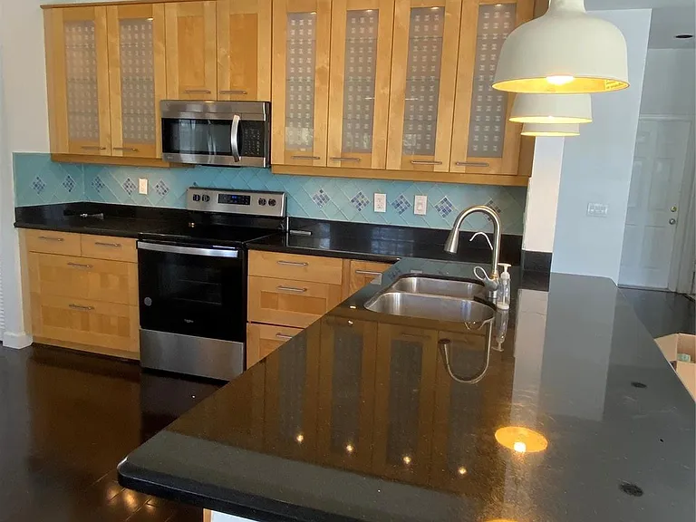 338 Cambridge Dr — Photo 5