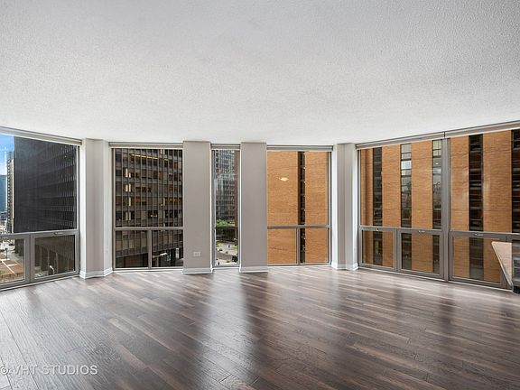 3rd image of 222 N Columbus Dr APT 604