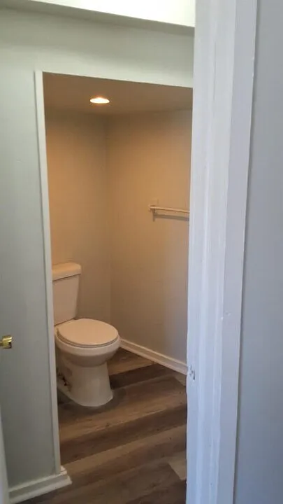 2 bed, $1,100 — Photo 1