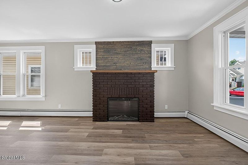 4th image of 2218 Concord Street