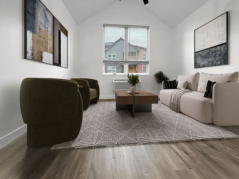 446 Michigan Ave #3 — Photo 4