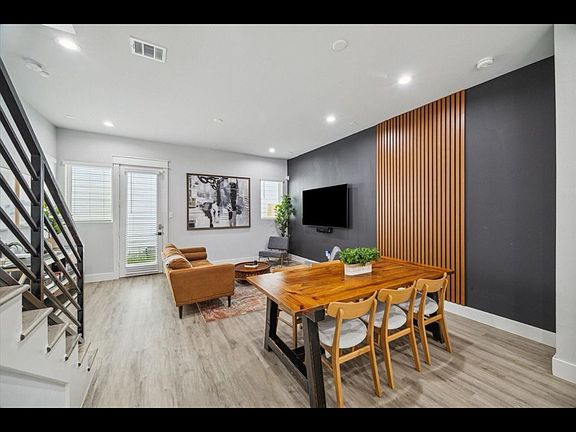 2nd image of 1617 Saint Charles St #1