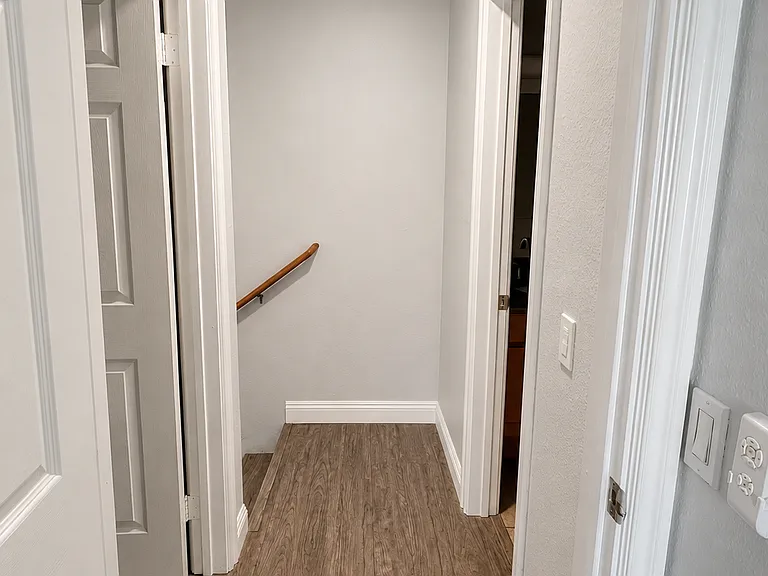 4504 60th St #7 — Photo 9