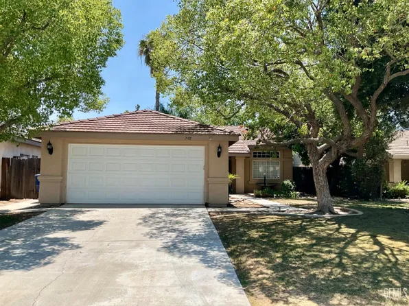 9507 Ravenwood Dr, Bakersfield, CA 93312
