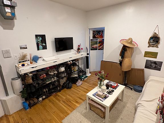 3rd image of 442 W 54th St #20