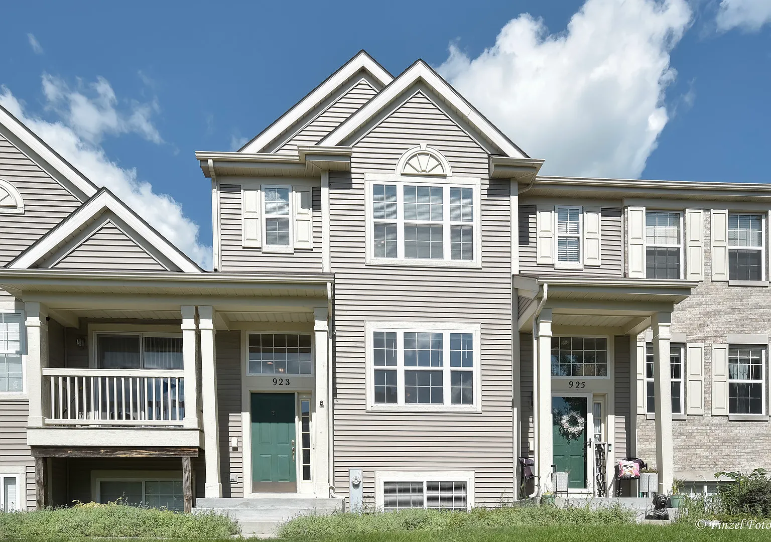 3 bed, 2.5 bath, 1728 sqft, $2,650 — Photo 1