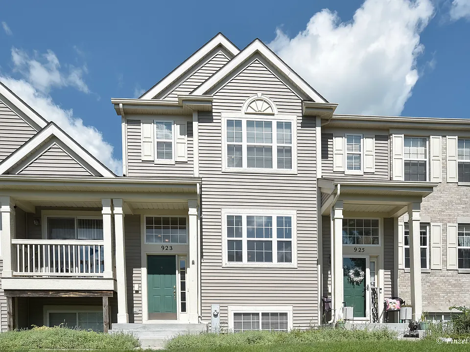 923 Emerald Dr