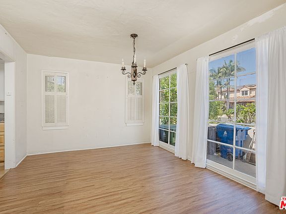 4th image of 10614 Cushdon Ave